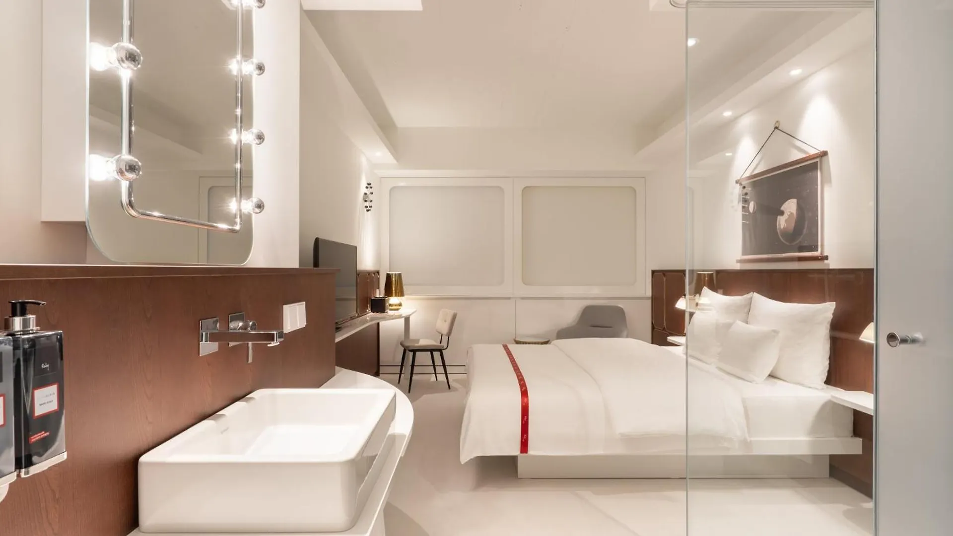 Ruby Luna Hotel デュッセルドルフ