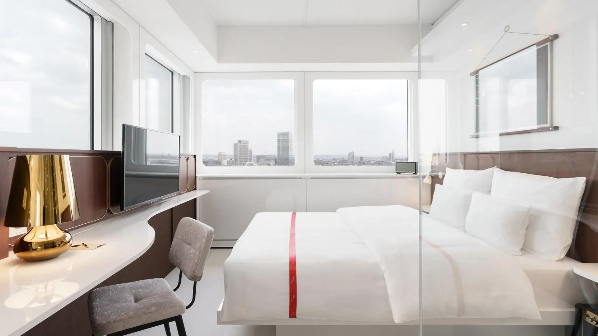 Ruby Luna Hotel デュッセルドルフ ドイツ