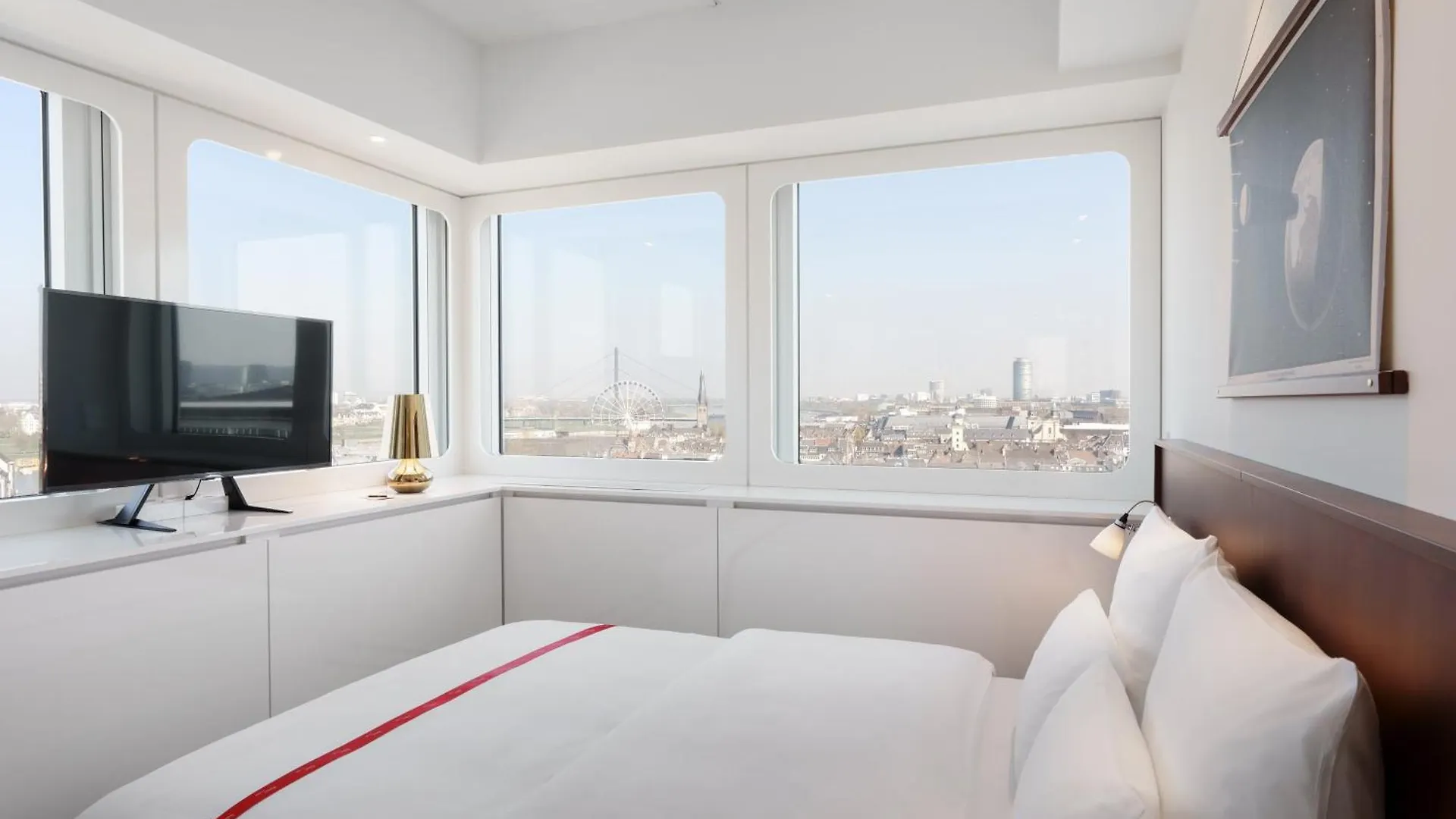 Ruby Luna Hotel デュッセルドルフ